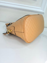 GUCCI MICROGUSSISSIMA MINI DOME BAG IN TAN