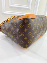 LOUIS VUITTON ESTRELA MM