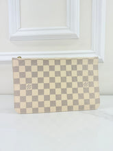 LOUIS VUITTON NEVERFULL POUCH AZUR