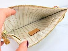 LOUIS VUITTON NEVERFULL POUCH AZUR
