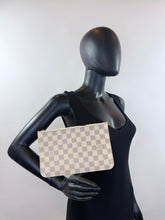 LOUIS VUITTON NEVERFULL POUCH AZUR