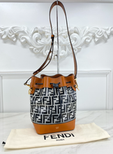 FENDI TPU FF VITELLO BUCKET BAG (LARGE)