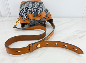 FENDI TPU FF VITELLO BUCKET BAG (LARGE)