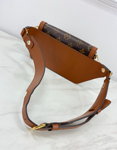 LOUIS VUITTON REVERSE DAUPHINE BUM BAG / CROSSBODY