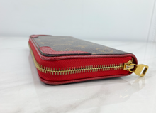 LOUIS VUITTON RETIRO ZIPPY WALLET