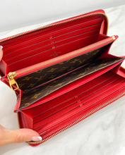 LOUIS VUITTON RETIRO ZIPPY WALLET