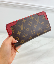 LOUIS VUITTON RETIRO ZIPPY WALLET