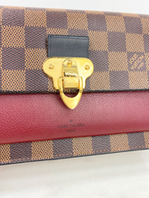 LOUIS VUITTON VAVIN CHAIN WALLET DE