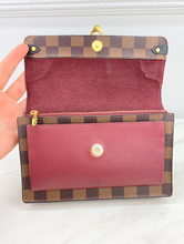 LOUIS VUITTON VAVIN CHAIN WALLET DE