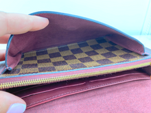 LOUIS VUITTON VAVIN CHAIN WALLET DE
