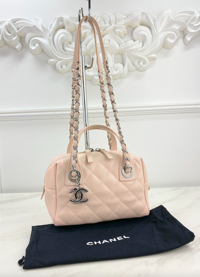 CHANEL QUILTED CALFSKIN FEATHER WEIGHT BAG (SMALL - LIGHT PINK)