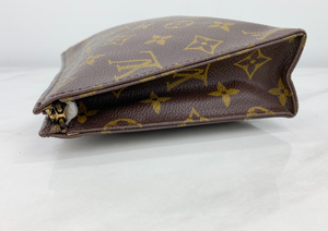 LOUIS VUITTON TOILETRY 19 + CROSSBODY CASE