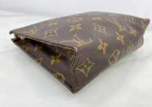 LOUIS VUITTON TOILETRY 19 + CROSSBODY CASE