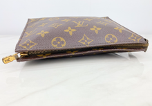 LOUIS VUITTON TOILETRY 19 + CROSSBODY CASE