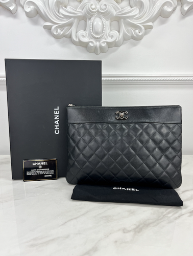*WEEKEND SALE - ENDS MONDAY ! * CHANEL CAVIAR MADEMOISELLE O CASE CLUTCH