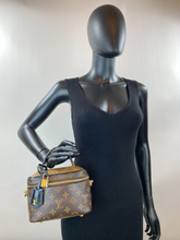 LOUIS VUITTON REVERSE MONOGRAM VANITY PM