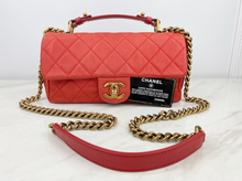 CHANEL CAVIAR QUILTED MEDIUM CHIC QUILT FLAP BAG