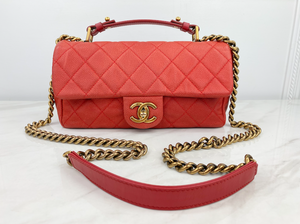 CHANEL CAVIAR QUILTED MEDIUM CHIC QUILT FLAP BAG