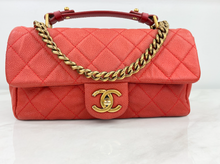 CHANEL CAVIAR QUILTED MEDIUM CHIC QUILT FLAP BAG