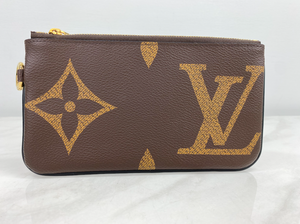 LOUIS VUITTON GIANT REVERSE MINI MONOGRAM TRIO POUCH