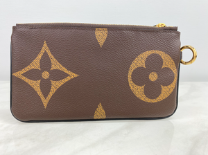 LOUIS VUITTON GIANT REVERSE MINI MONOGRAM TRIO POUCH