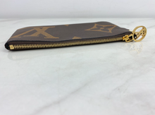 LOUIS VUITTON GIANT REVERSE MINI MONOGRAM TRIO POUCH