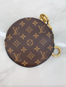 LOUIS VUITTON GIANT REVERSE MINI MONOGRAM TRIO POUCH