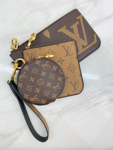 LOUIS VUITTON GIANT REVERSE MINI MONOGRAM TRIO POUCH