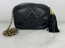 CHANEL VINTAGE CAMERA BAG (LAMBSKIN)