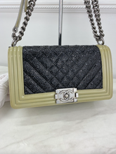 CHANEL BOY FLAP PATENT ( MEDIUM - CRYSTAL)