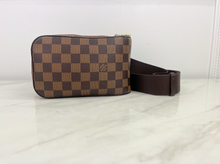 LOUIS VUITTON GERONIMOS WAIST BAG