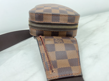LOUIS VUITTON GERONIMOS WAIST BAG