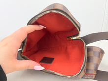LOUIS VUITTON GERONIMOS WAIST BAG