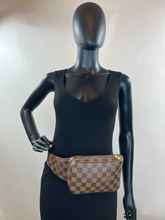 LOUIS VUITTON GERONIMOS WAIST BAG