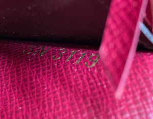 LOUIS VUITTON WALLET EMILIE (FUCHSIA)