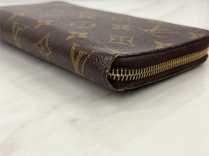 LOUIS VUITTON WALLET ZIPPY ORGANIZER
