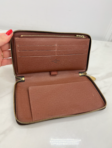 LOUIS VUITTON WALLET ZIPPY ORGANIZER
