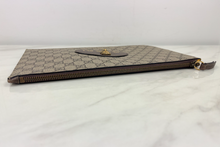 GUCCI GG SUPREME MONOGRAM NEO VINTAGE ZIP WRISTLET POUCH