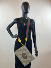 GUCCI GG SUPREME MONOGRAM NEO VINTAGE ZIP WRISTLET POUCH
