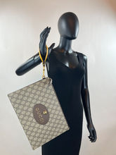 GUCCI GG SUPREME MONOGRAM NEO VINTAGE ZIP WRISTLET POUCH