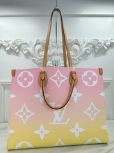 LOUIS VUITTON ON THE GO GM "BY THE POOL" LIMITED EDITION