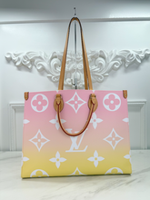 LOUIS VUITTON ON THE GO GM "BY THE POOL" LIMITED EDITION