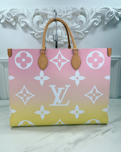 LOUIS VUITTON ON THE GO GM "BY THE POOL" LIMITED EDITION