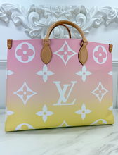 LOUIS VUITTON ON THE GO GM "BY THE POOL" LIMITED EDITION
