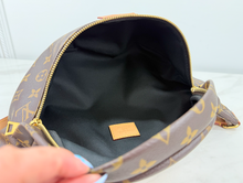 LOUIS VUITTON BUM BAG