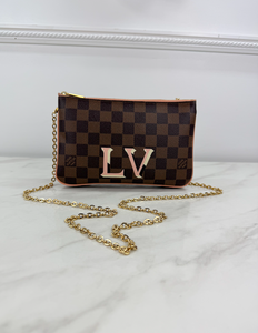 LOUIS VUITTON DOUBLE ZIP POCHETTE DE