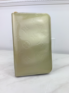 LOUIS VUITTON WALLET VERNIS ZIP (BEIGE)
