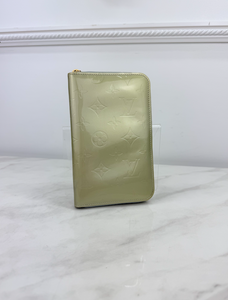 LOUIS VUITTON WALLET VERNIS ZIP (BEIGE)