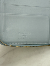 LOUIS VUITTON WALLET VERNIS ZIP (BEIGE)