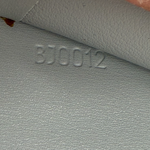 LOUIS VUITTON WALLET VERNIS ZIP (BEIGE)